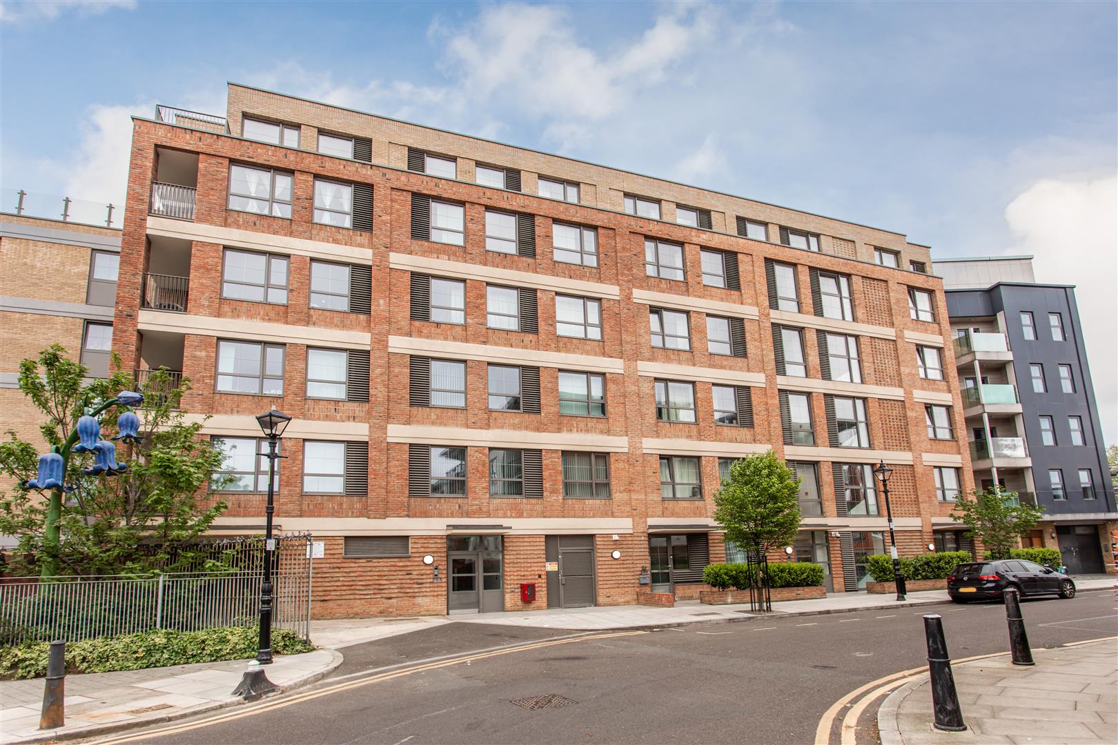 2 bed property in Morville Street, Bow